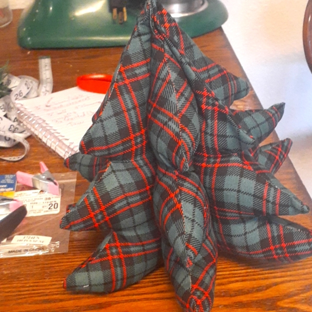 Made by ME Stuffed Christmas Tree